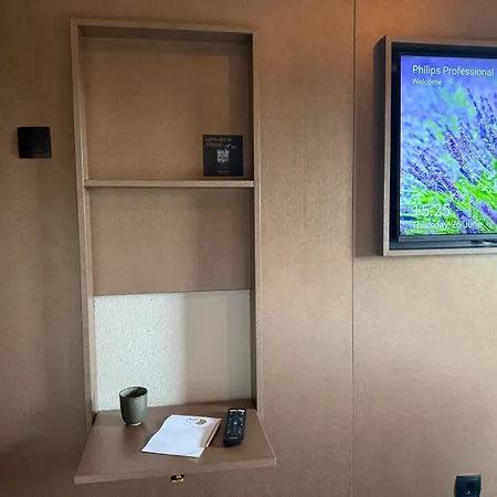 Отель Wander 4*