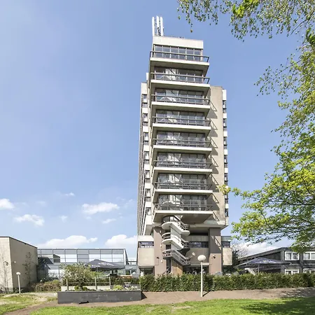 Отель Wander 4*